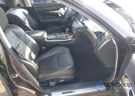 2018 Infiniti Q70L 3.7 Luxe из США, поврежденный, VIN JN1BY1PP7JM330855